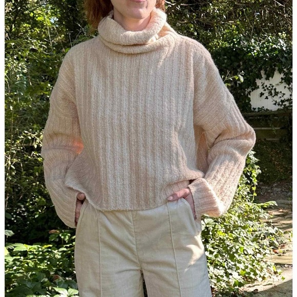 Sweaters - Cozy Cream Turtleneck Sweater
